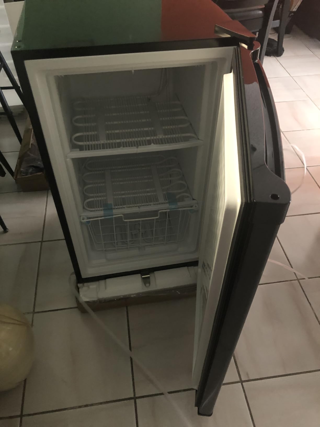 Midea MRU03M2ABB Upright Freezer, 3.0 Cubic Feet Mini Freezer, For Kitchen Apartment Office Basement or Dormitory, Black customer photo 2