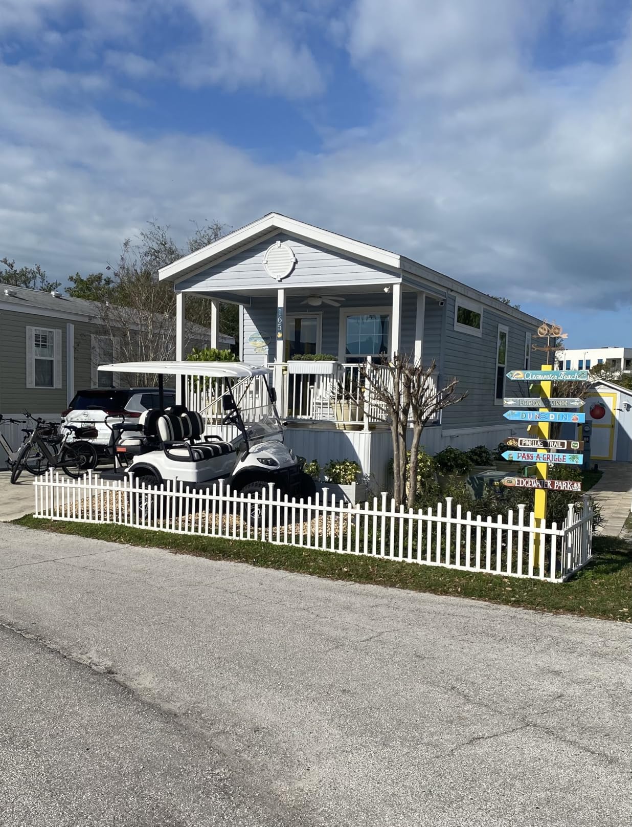 3ft H x 3.5ft W (2 Panels) No Dig Zippity Baskenridge Fence Panel Kit, Vinyl Fencing Panel, White Vinyl Fences for Yard, Temporary for Backyard, White Picket Garden Border, DIY ZP19037 customer photo 1