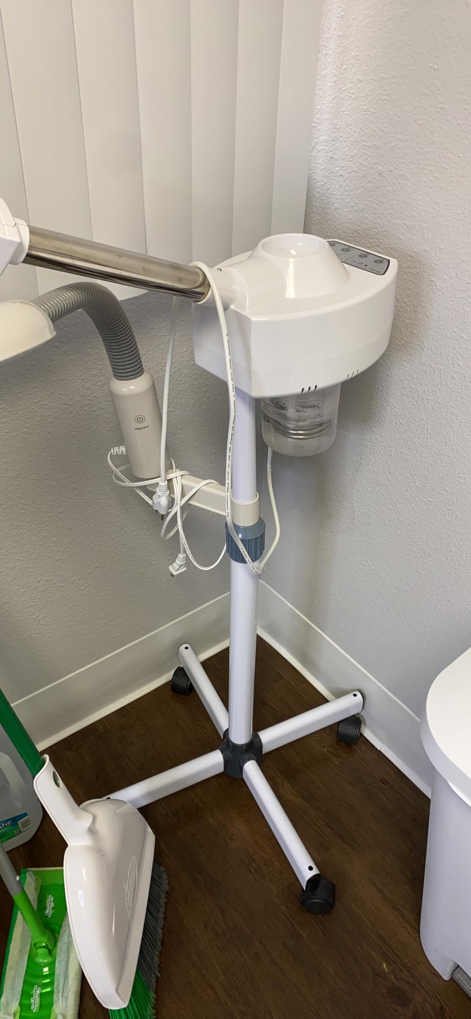 Nova Microdermabrasion Professional 2 in 1 Facial Steamer for Face Deep Cleaning Ozone Face Steamer with 5X Magnifying Lamp Hot Mist Function for Salon Spa Home Beauty Equipment customer photo 1