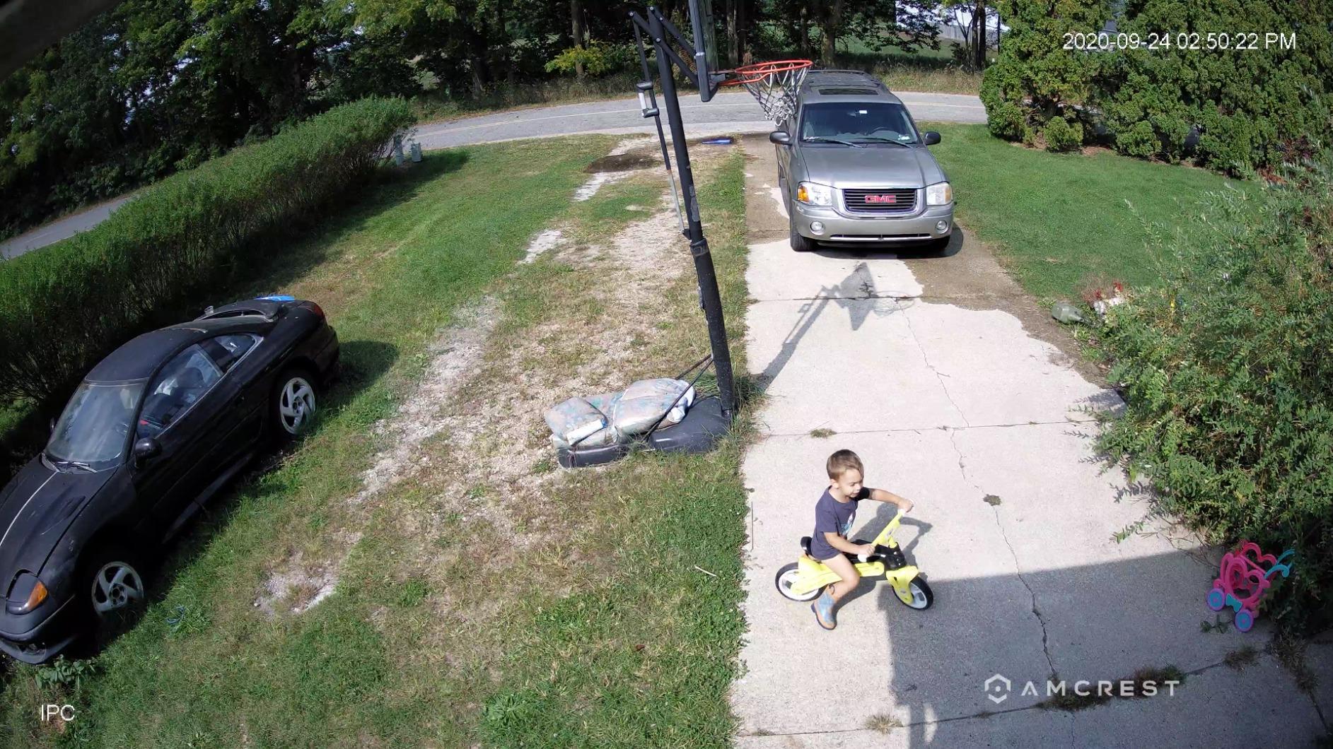 Amcrest UltraHD 4K (8MP) Outdoor Security IP Turret PoE Camera, 3840x2160, 98ft NightVision, 125° FOV, IP67 Weatherproof, MicroSD Recording (256GB), IP8M-T2599EW-AI-V3 customer photo 1