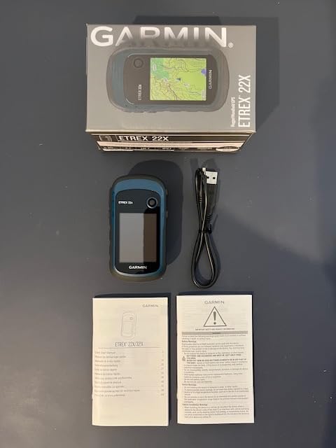 Garmin eTrex 22x, Rugged Handheld GPS Navigator, Black/Navy customer photo 1