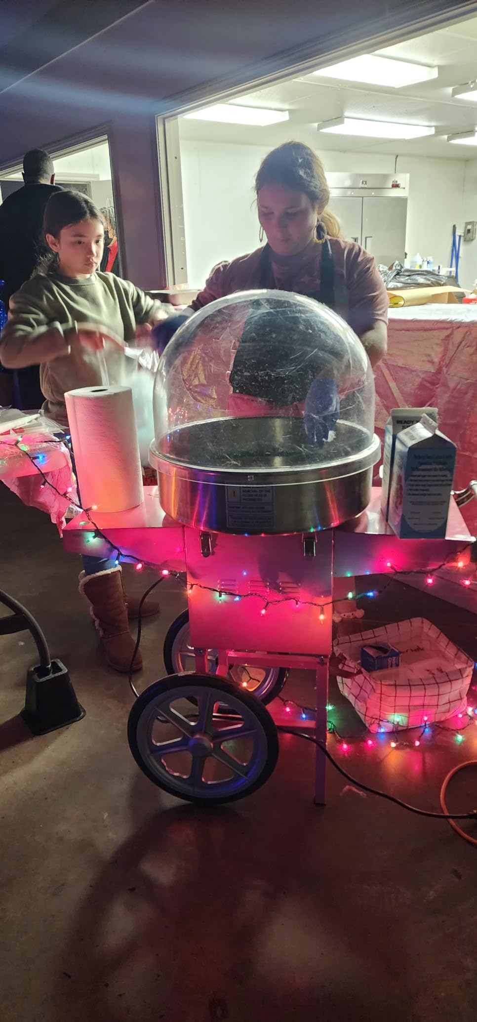 VIVO Pink 1030W Electric Cotton Candy Machine Cart, Mobile Rolling Candy Floss Maker, 20 inch Stainless Steel Bowl, Bubble Shield Cover Sugar Scoop and Drawer, Easy Home or Commercial Use, CANDY-KIT-2 customer photo 1