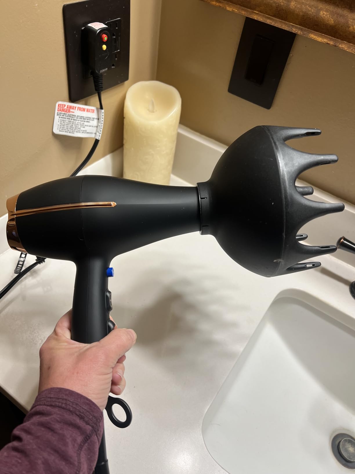 INFINITI PRO by CONAIR Hair Dryer, 1875W Blow Dryer with Diffuser and Concentrator, Ceramic Technology, 3 Heat & 2 Speed Settings, Cold Shot Button, Black customer photo 2