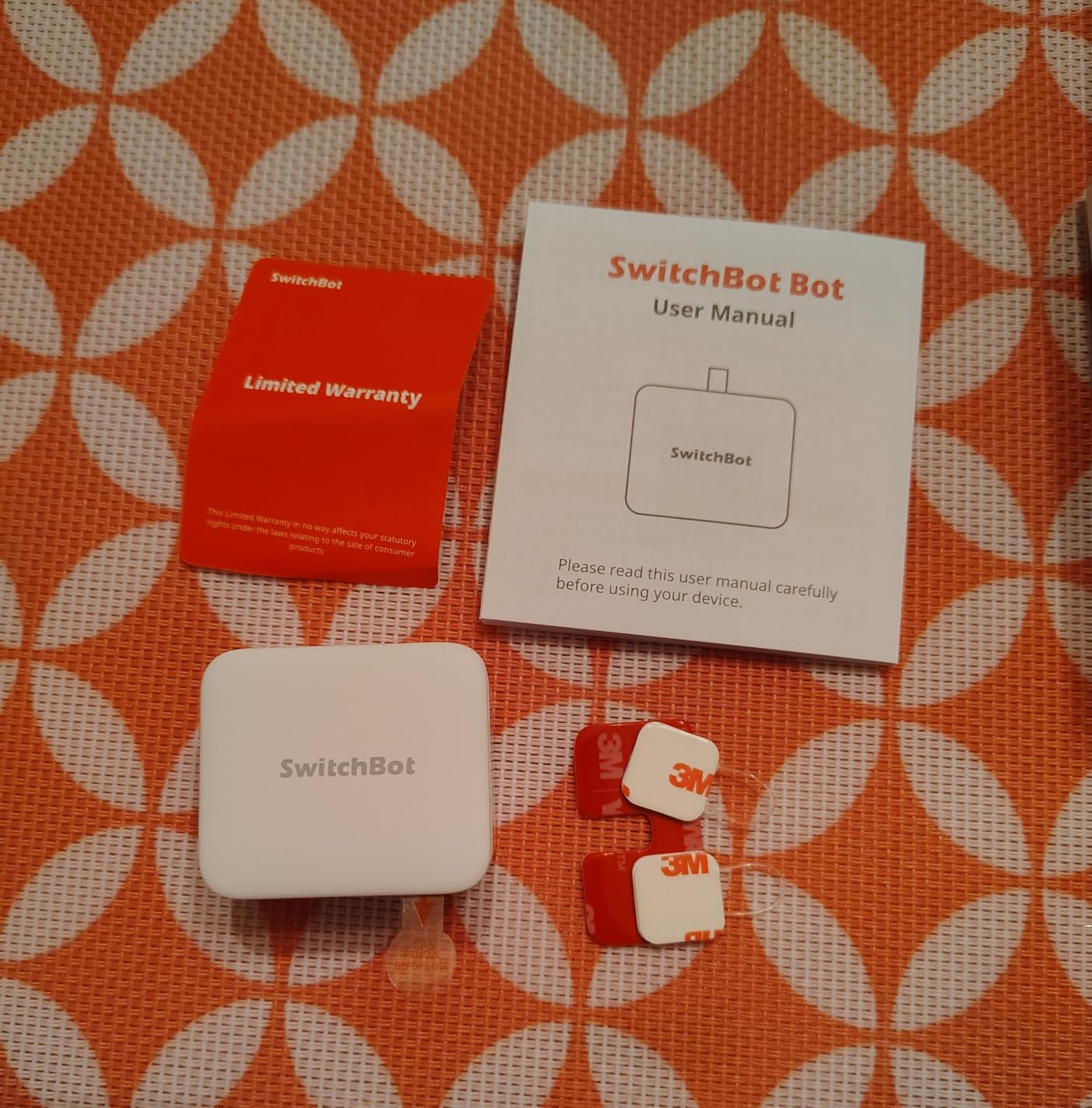 SwitchBot Hub Mini Smart Remote - IR Blaster, Link SwitchBot to Wi-Fi (Support 2.4GHz), Control TV, Air Conditioner, Compatible with Alexa, Google Home, IFTTT (White) customer photo 1