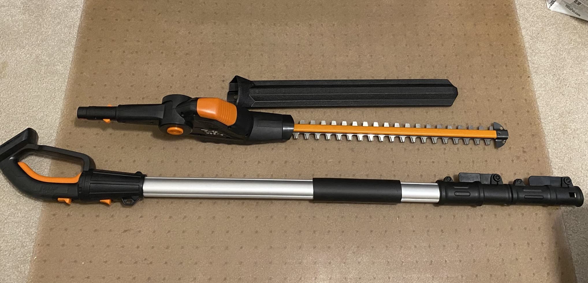 WORX WG252 20V 2-in-1 Attachment Capable Hedge Trimmer customer photo 1