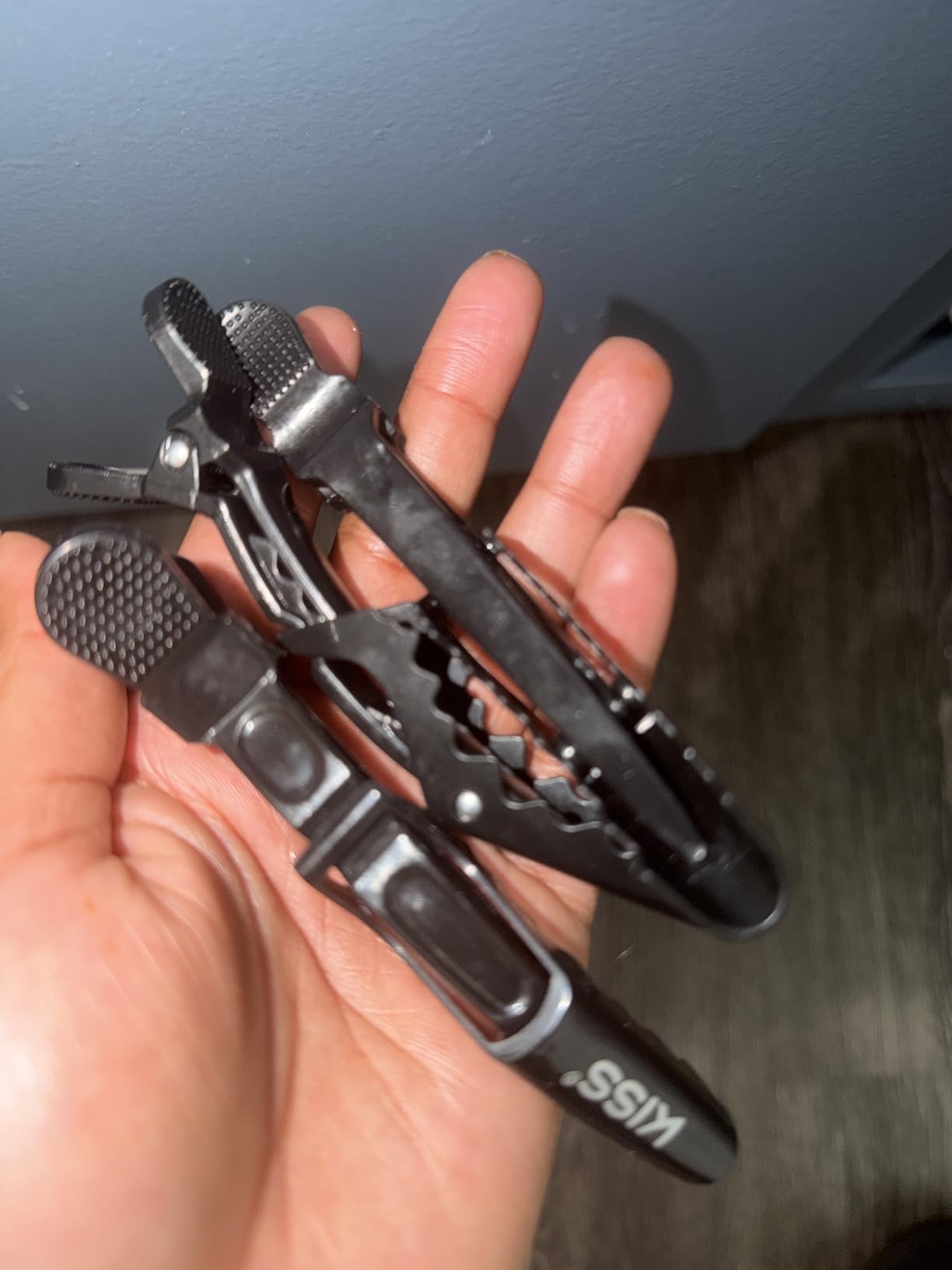 KISS 1875 Watt Pro Tourmaline Ceramic Hair Dryer, Styling Edition, 3 Heat Settings, 2 Speed Settings, Cool Shot Button, 7 Blow Dryer Accessories Included, 2-Year Warranty - Red customer photo 1