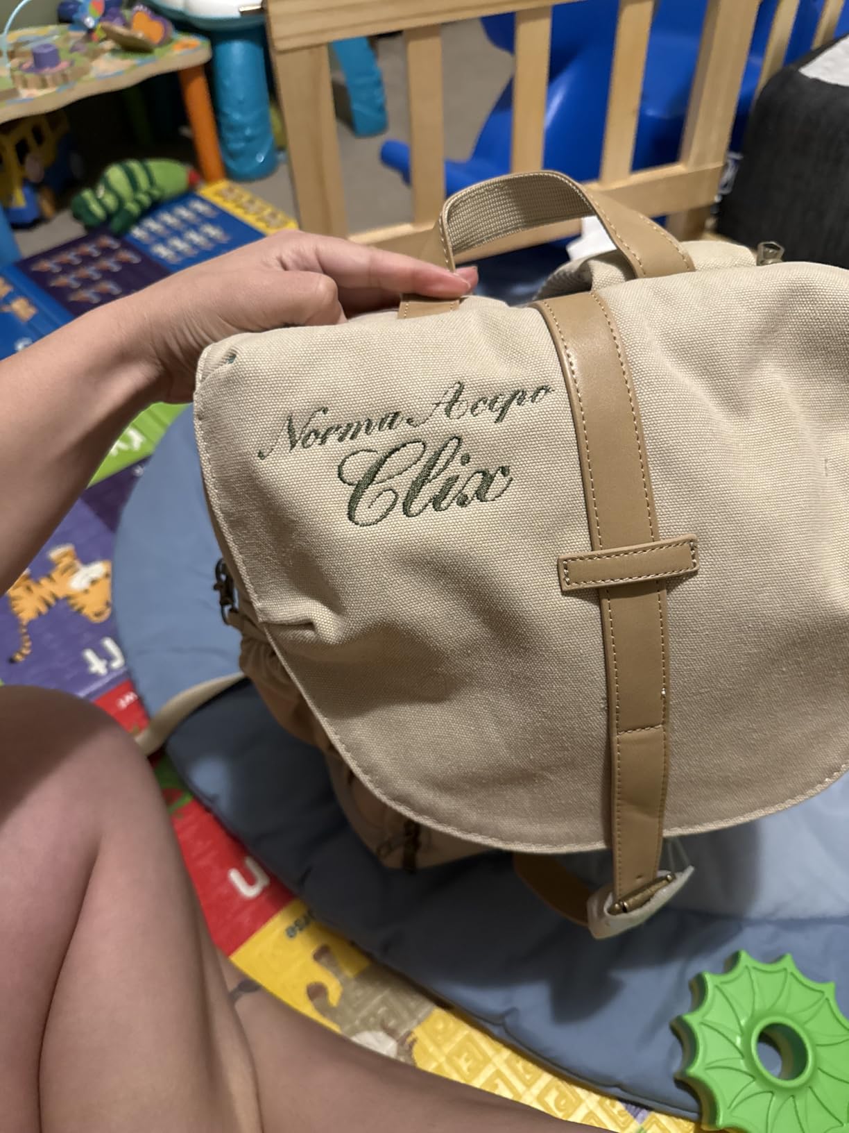 BAGSMART Camera Backpack - DSLR SLR Waterproof Camera Bag, Anti-Theft Photography Backpack with 15 Inch Laptop Compartment, Tripod Holder & Rain Cover customer photo 1