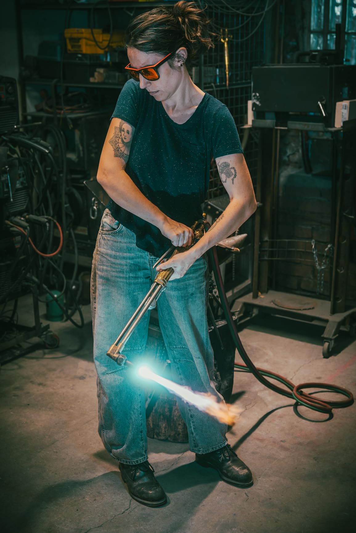 Canon RF24-70mm F2.8 L IS USM Lens, Standard Zoom Lens, Compatible with EOS R Series Mirrorless Cameras, Black customer photo 2