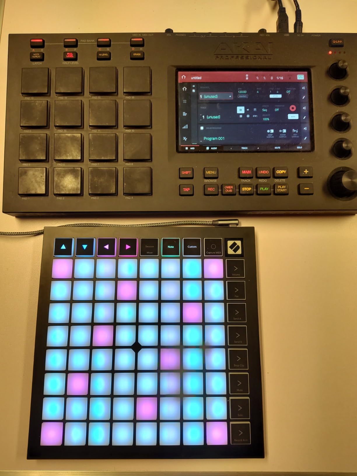 Launchpad X MIDI Grid Controller for Ableton Live/Logic Pro - Easy Controls, Dynamic Note Playing, Scale Modes customer photo 1