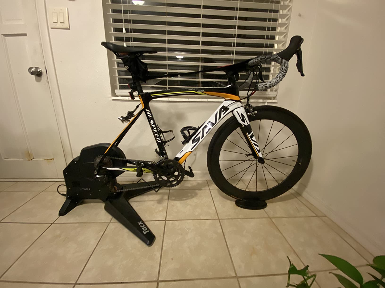Tacx Flux S Smart Bike Trainer, Black, Model:T2900S.60 customer photo 2