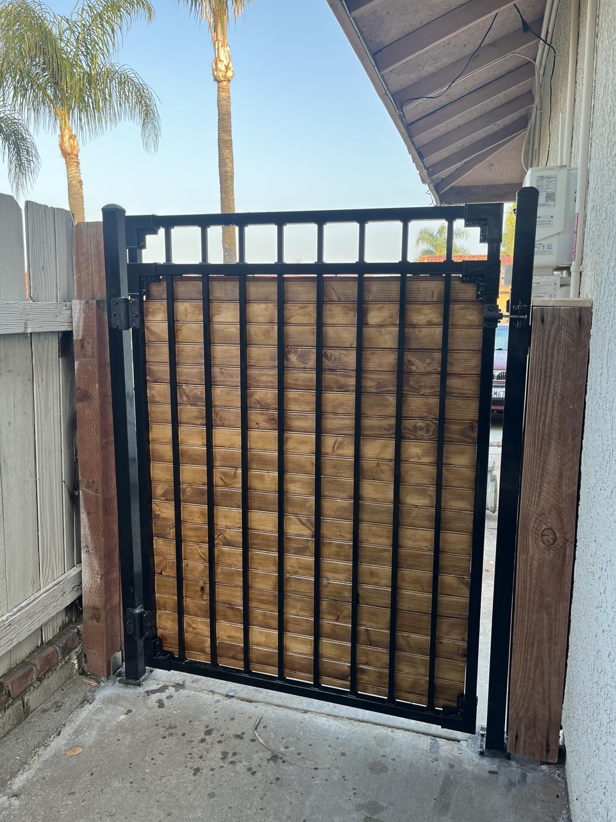 XCEL - Black Steel Anti-Rust Fence Gate - 4ft W x 5ft H - Easy Installation Kit, for Residential, Outdoor, Yard, Patio, Entry Way, 3-Rail Metal Gate customer photo 2