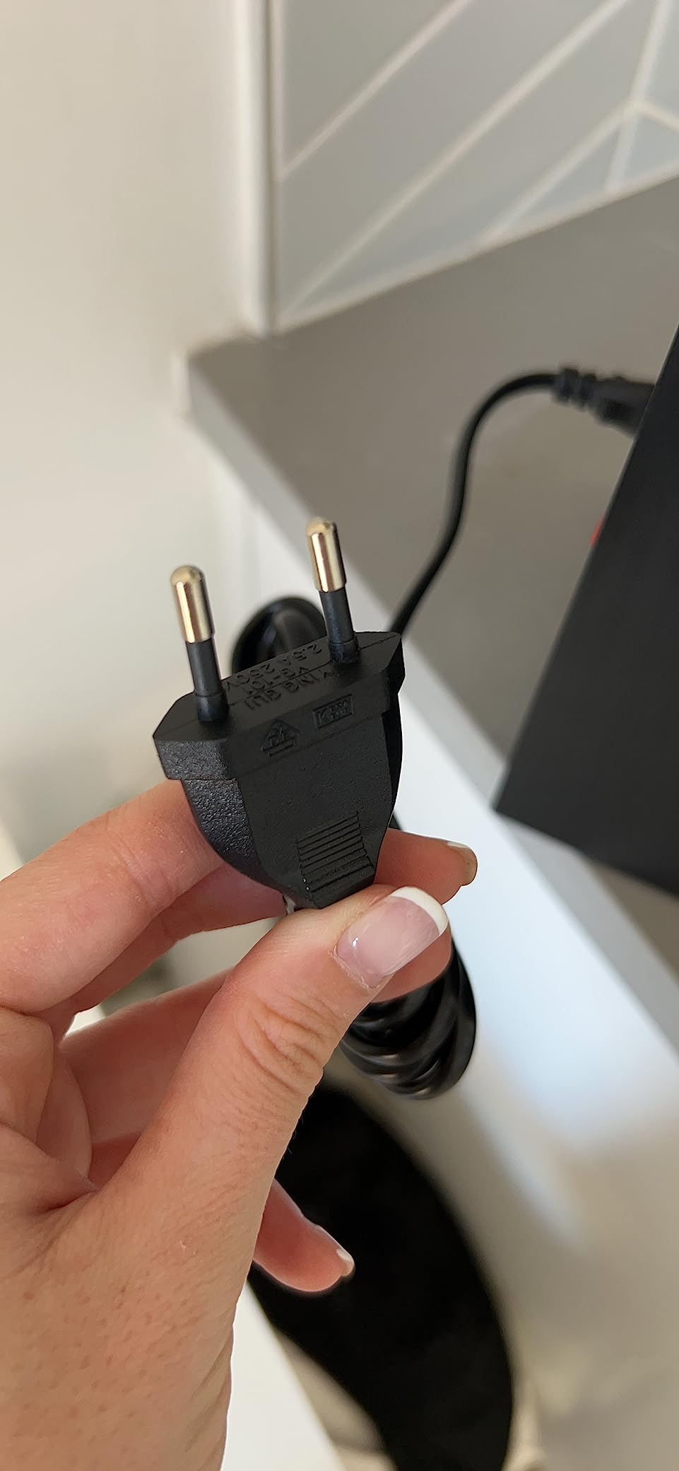 Hercules DJ Learning Kit w/ Inpulse 200 DJ Controller, 15 Watt Monitor Speakers and Sound-Isolating Headphones -2 Decks customer photo 2