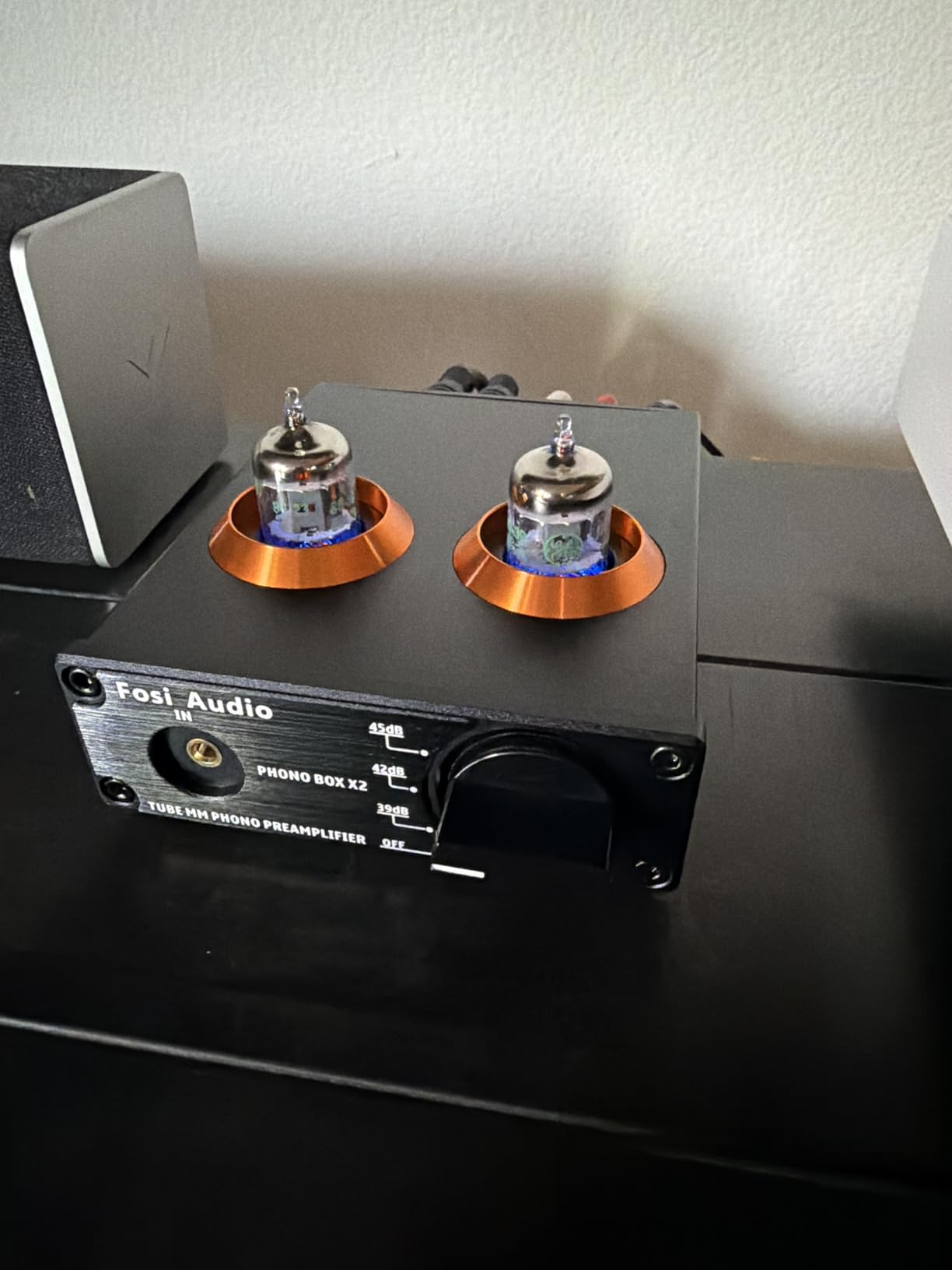 Fosi Audio Box X2 Phono Preamp, Mini Stereo Audio Hi-Fi Preamplifier with Gain Gear, Pre-Amplifier for MM Turntable Phonograph and Record Player, with DC 12V Power Supply customer photo 2