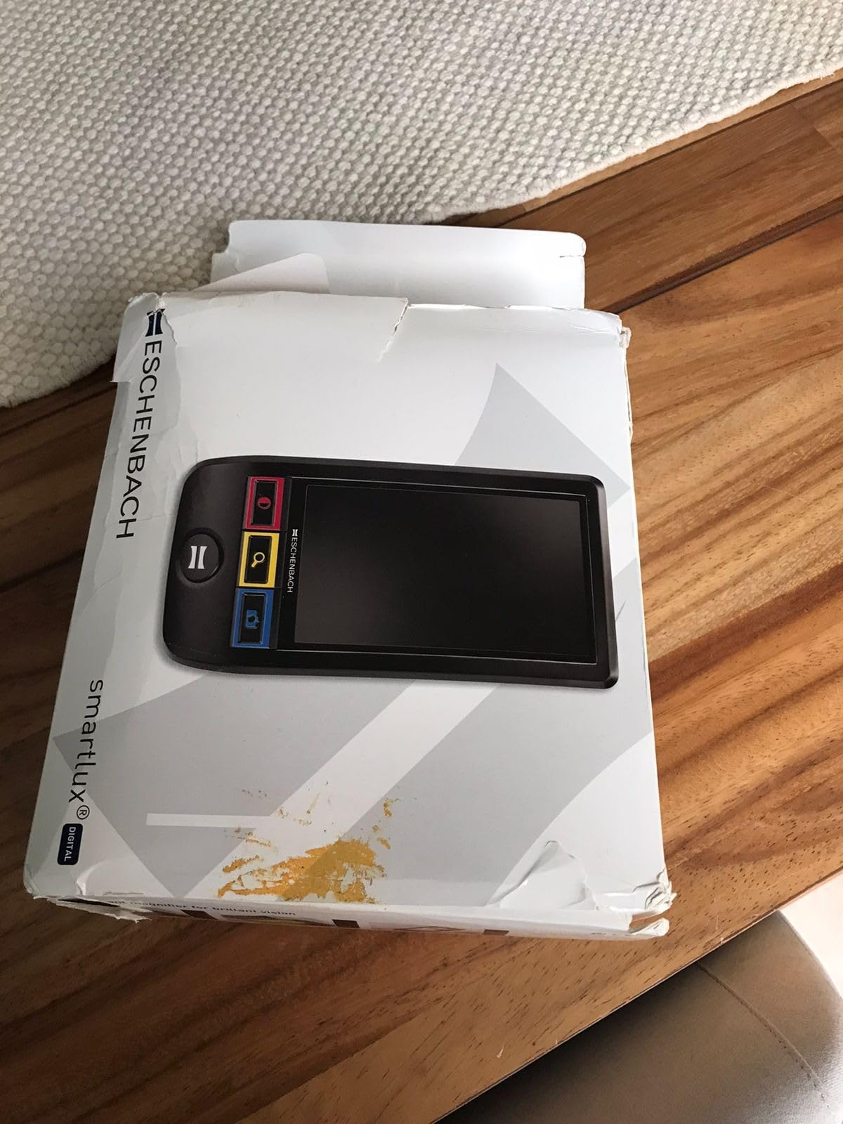 Eschenbach SmartLux Digital Portable Magnifier - Handheld HD Video Magnifier For Low Vision w/Image Capture - (5x, 7x, 9x, 12x Magnification & 5 Viewing Modes) customer photo 2
