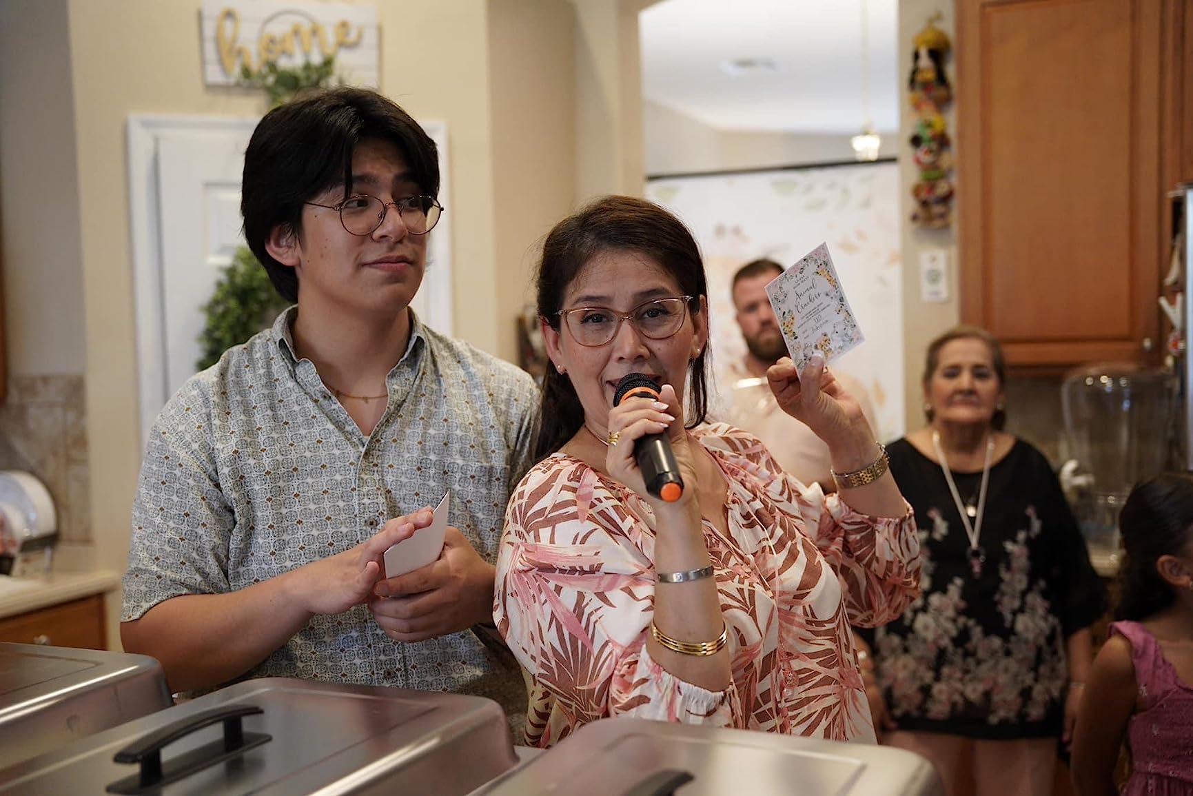 Pyle PSBT125A 1200W Portable Bluetooth PA Speaker - 12-Inch Subwoofer, LED Battery Indicator Lights with Built-In Rechargeable Battery, MP3/USB/SD Card Reader, UHF Wireless Microphone customer photo 1