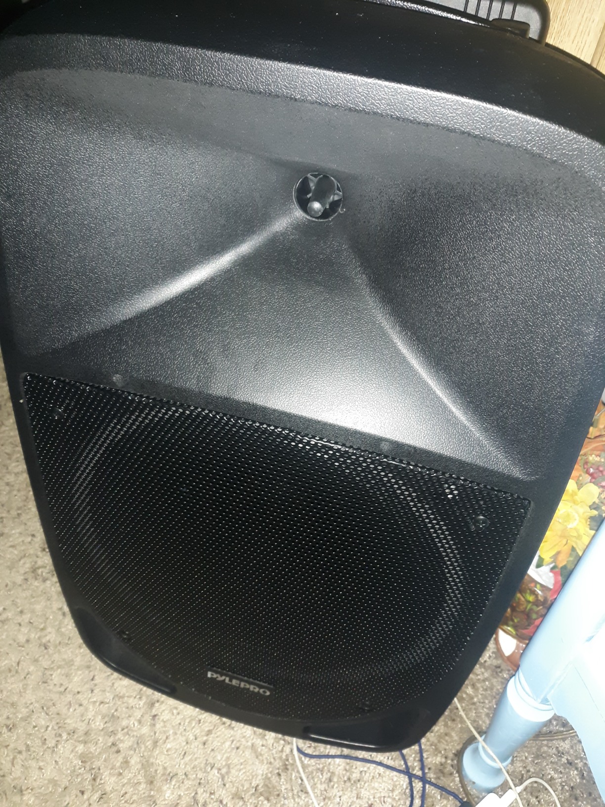 Pyle PSBT125A 1200W Portable Bluetooth PA Speaker - 12-Inch Subwoofer, LED Battery Indicator Lights with Built-In Rechargeable Battery, MP3/USB/SD Card Reader, UHF Wireless Microphone customer photo 2