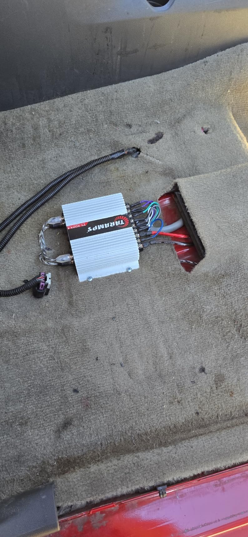 Taramps TS 400x4 400 watts RMS 4 Channels Full Range Car Audio Amplifier, 2 Bridged Channels, RCA Input Class D, Output Power, Multichannel Amplifier System customer photo 2