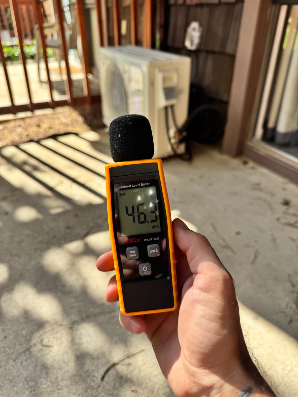 Decibel Meter Sound Level Reader 30-130dB(A), Hand-held Sound Noise Meter with Backlight Alarm, Digital Noise Meter Decibel Monitoring Tester Calibrated Audio Noise Volume Measuring Instrument customer photo 1