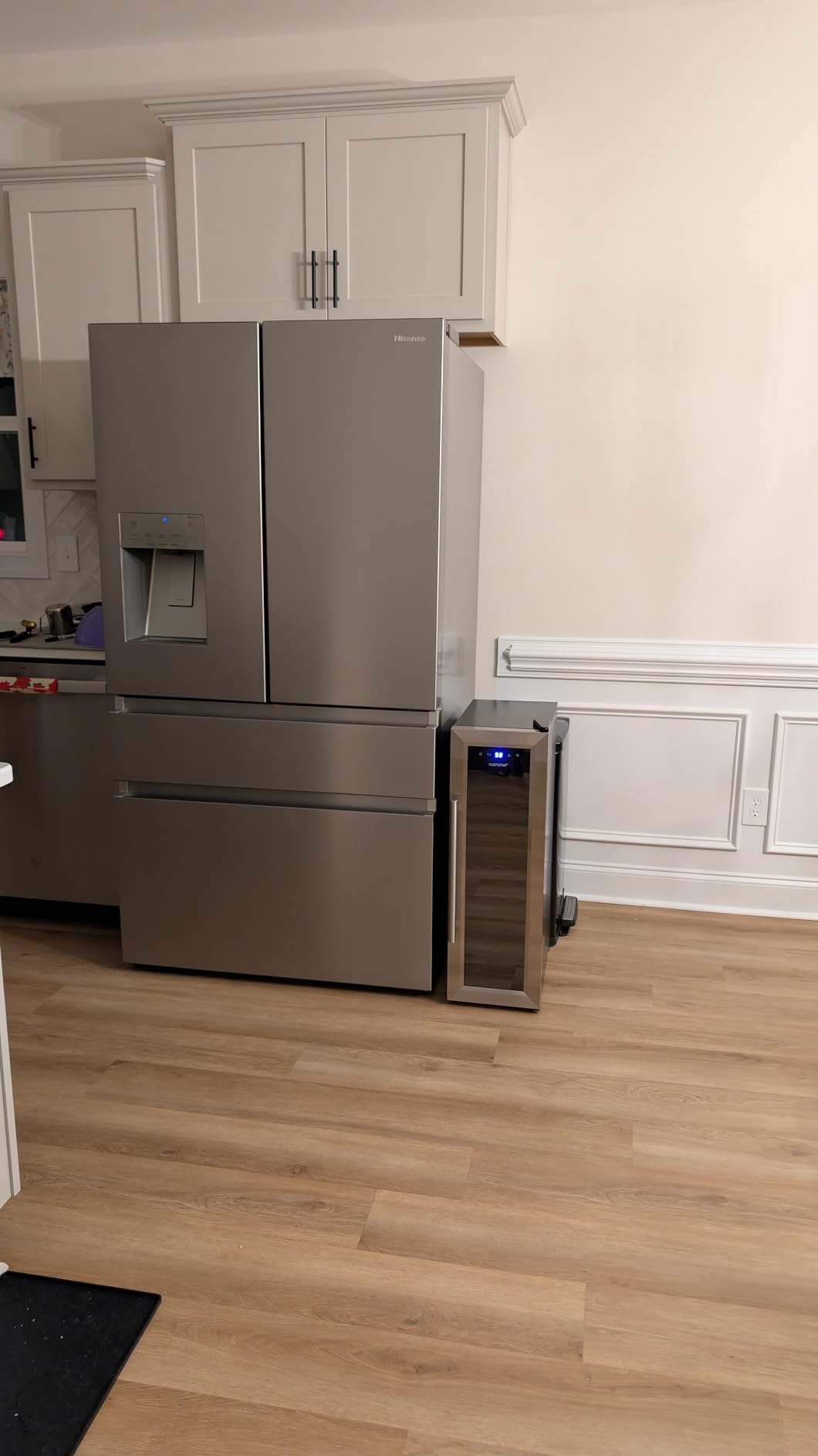 Nutrichef 12 Bottle Stainless Steel Slim Wine Fridge | Red & White Wine Chiller | Adjustable Temperature Control, Ultra Quiet Operation & Energy Efficient | Mini Wine Cooler Refrigerator | 31x10x17 IN customer photo 1