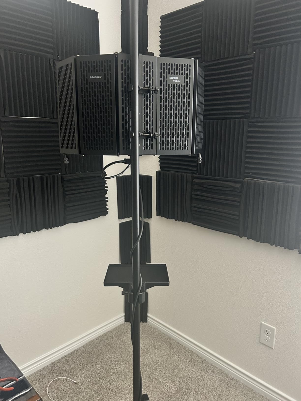 Aokeo Studio Recording Microphone Isolation Shield with Pop Filter & Tripod Stand - High Density Absorbent Foam to Filter Vocal customer photo 2