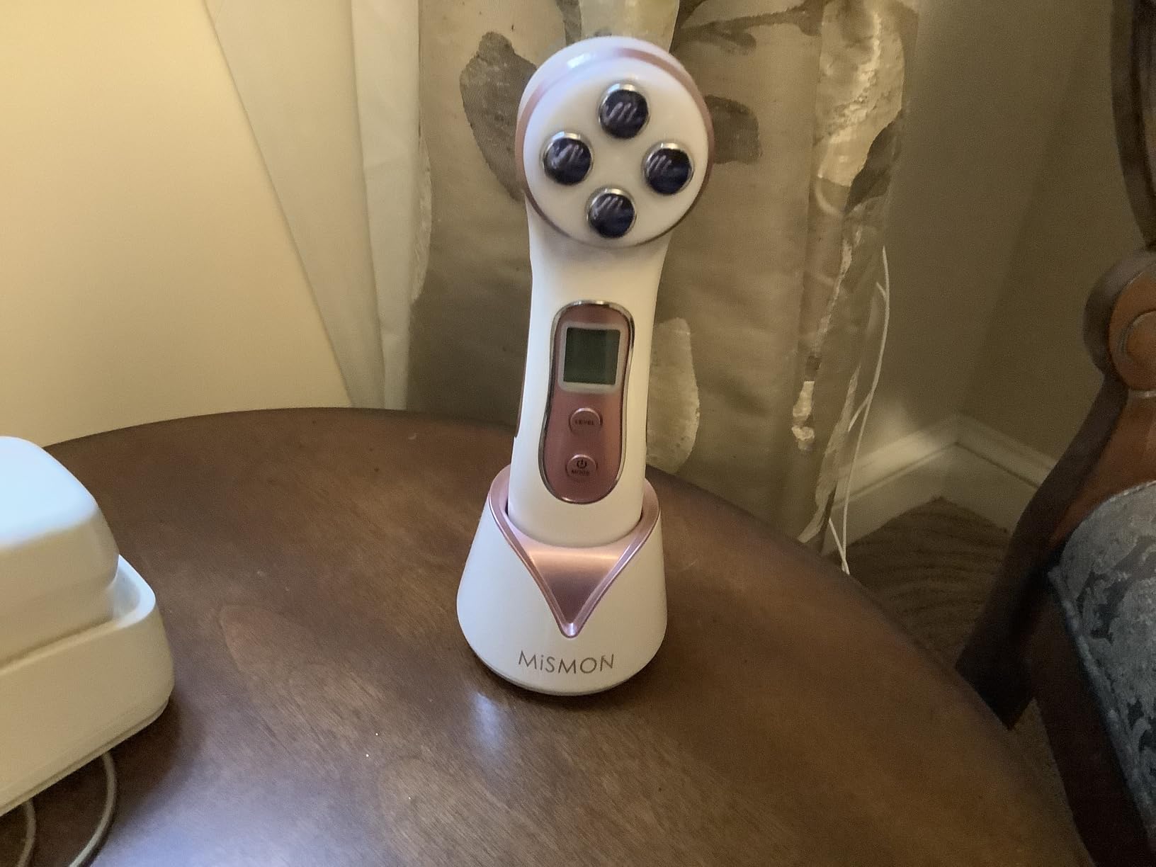 MiSMON High Frequency Facial Machine Light Theraphy Micro-Current Device, 5 in 1 Multifunctional Facial Massager for Face customer photo 2