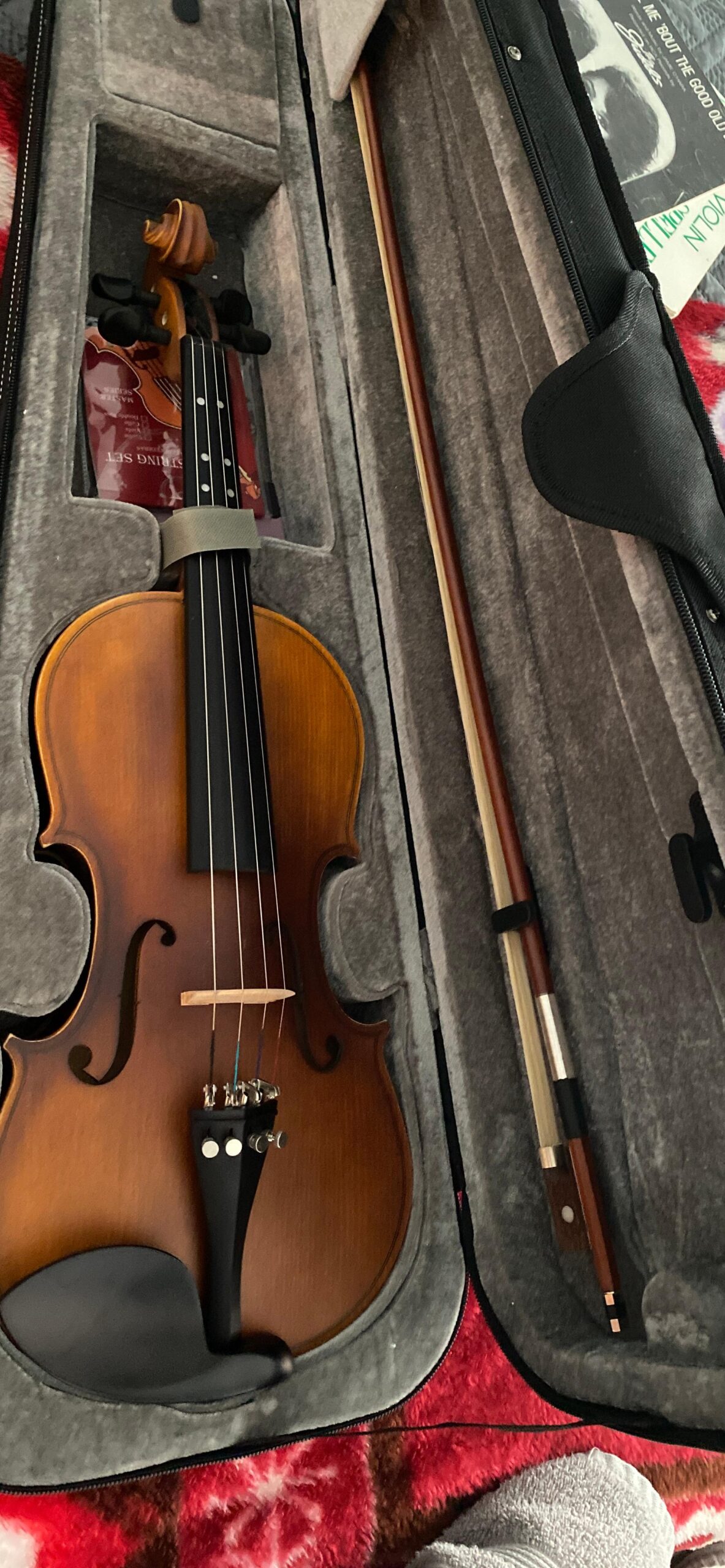 Eastar 4/4 Full Size Violin Set Matte Fiddle for Beginners Adults with Hard Case, Rosin, Shoulder Rest, Bow, Tuner and Extra Strings (Imprinted Finger Guide on Fingerboard), EVA-3 customer photo 2