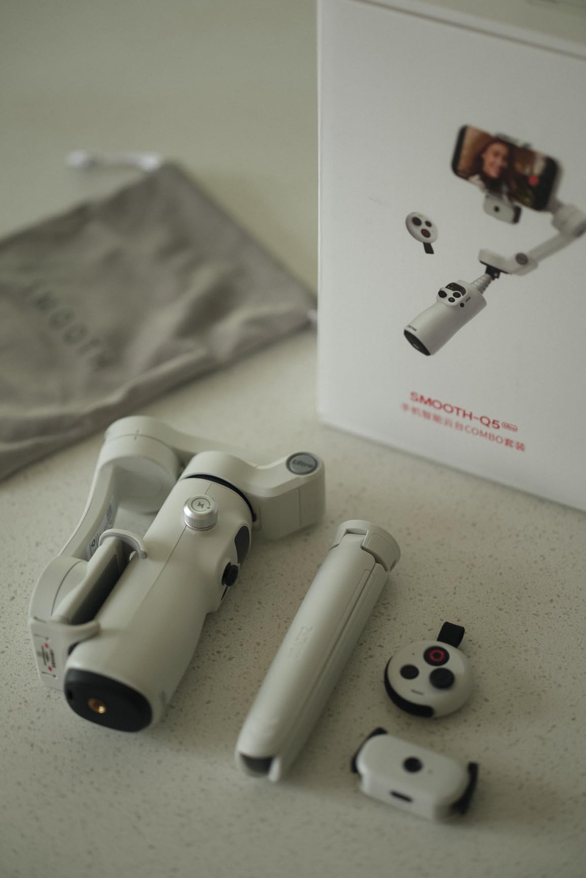 Zhiyun Smooth Q5 Ultra [Official] 3-Axis Gimbal Stabilizer for iPhone, Portable Foldable Phone Stabilizer, Built-in Extension Rod, Fill Light, Tripod, 13.5H Long Lasting Battery customer photo 2