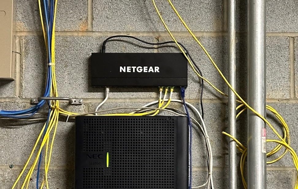 NETGEAR 16 Port PoE+ Gigabit Switch - Unmanaged Essentials Ethernet Switch (183W), Fanless Design for Silent Operation, Desktop or Wall Mount (GS316PP) customer photo 2