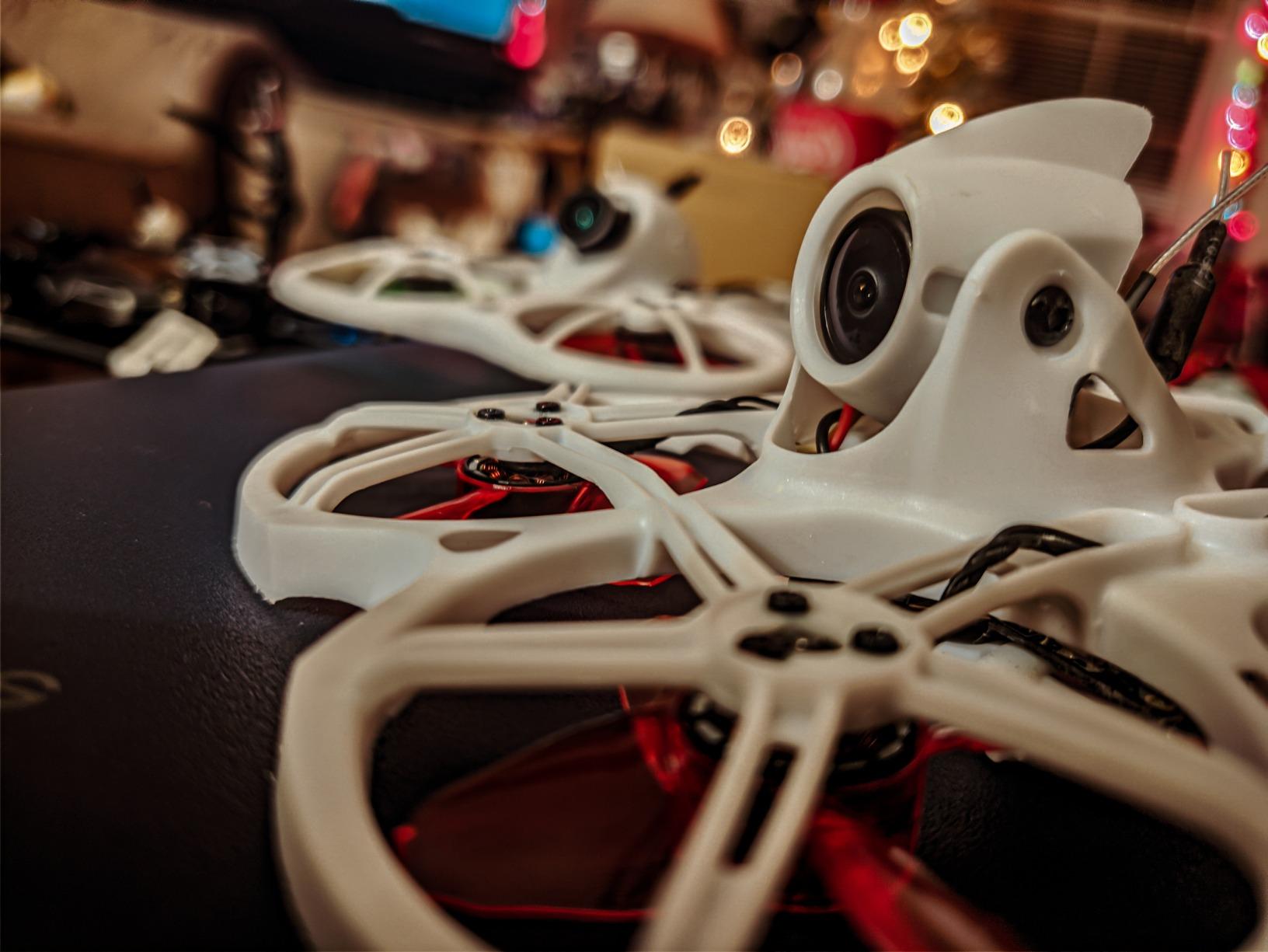 EMAX Tiny Hawk 2 New Model Indoor FPV Racing Drone F4 5A 16000KV RunCam Nano2 700TVL 37CH 25/100/200mW VTX 1S-2S - BNF customer photo 2