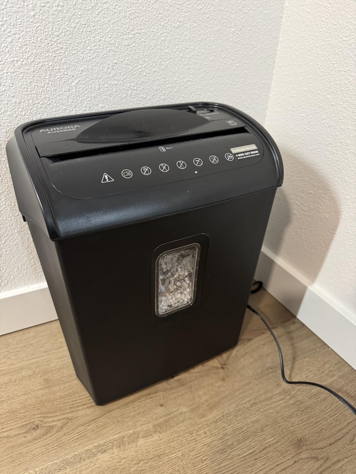 Aurora AU608MB High-Security 6-Sheet Micro-Cut Paper Credit Card Shredder with 3.5-Gallon Wastebasket, 4-Minute Continuous Running Time, Security Level P-4 customer photo 1