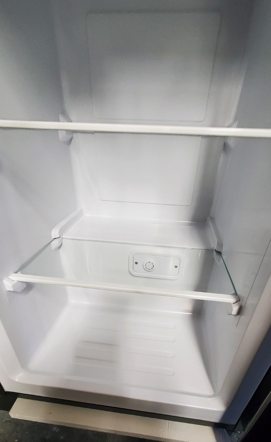 Kismile Small Freezer Upright, 3.0 Cu.ft Mini Freezer with Adjustable Thermostat, Removable Shelves, Reversible Single Door, Stand Up Freezer for Bedroom/Home/Dorms/Apartment (Stainless Steel) customer photo 2