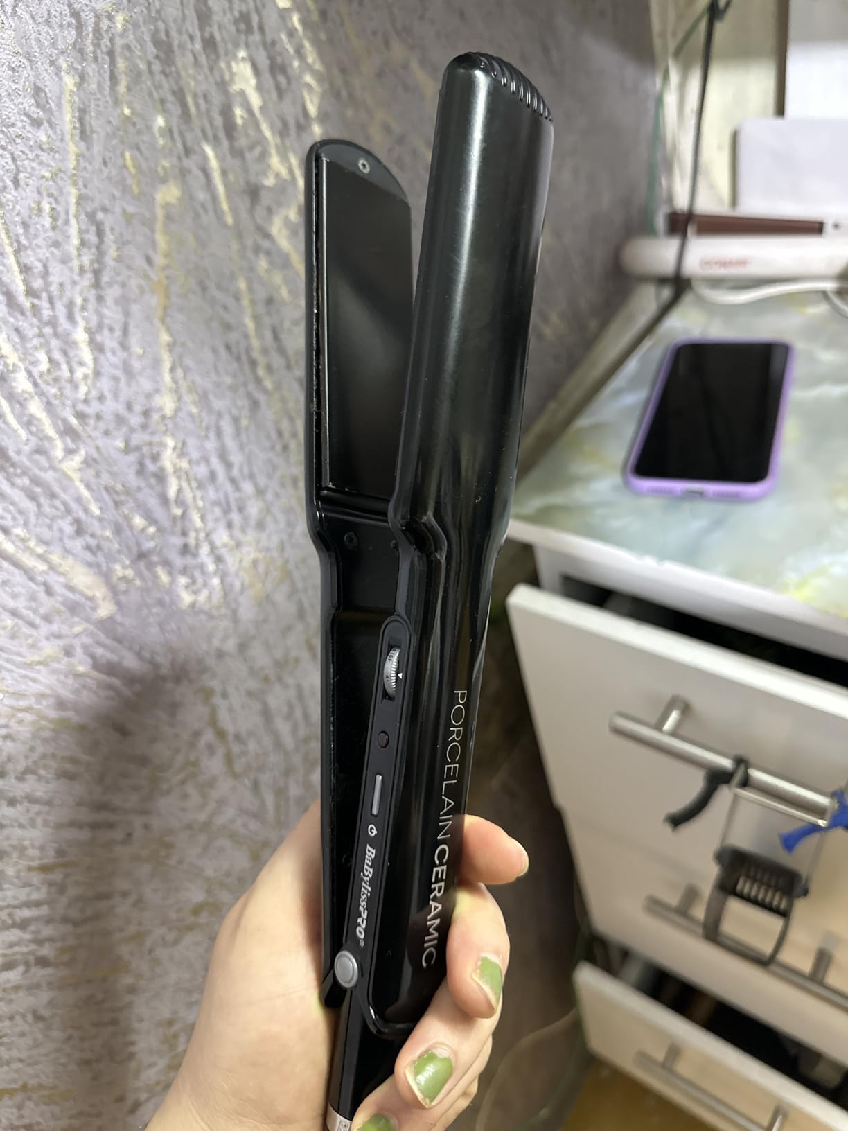 BaBylissPRO Porcelain Flat Iron Hair Straightener, Hair Straightener Iron for Professional Salon Results and All Hair Types customer photo 1