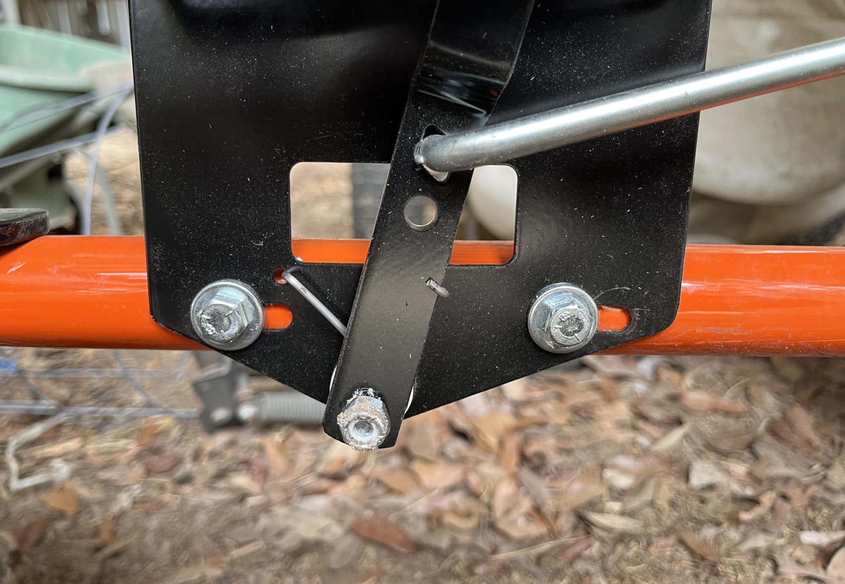 Agri-Fab 45-0547 185 lb. Tow-Behind Lawn & Garden Broadcast Spreader for Seed,Fertilizer,Salt,Ice Melt; Easy to use Flow Control from Seat of Riding Lawn Mower customer photo 1