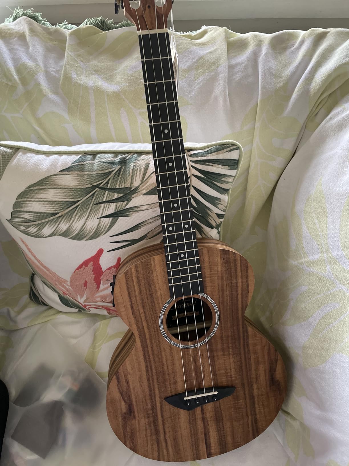 Caramel CB207 Acacia Baritone Acoustic Electric Ukulele with Truss Rod with Additional Strings, Padded Gig Bag, Strap and EQ cable customer photo 1