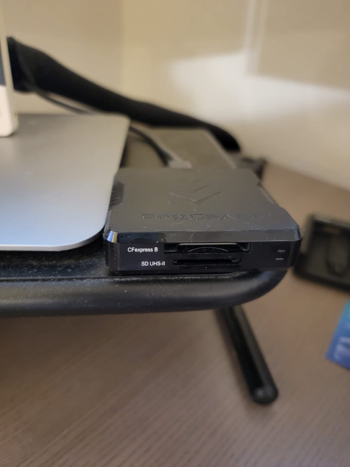 CFexpress Type B and SD UHS-II Dual-Slot Memory Card Reader by ProGrade Digital | USB 3.2 Gen 2 for Professional Filmmakers, Photographers & Content Creators customer photo 1