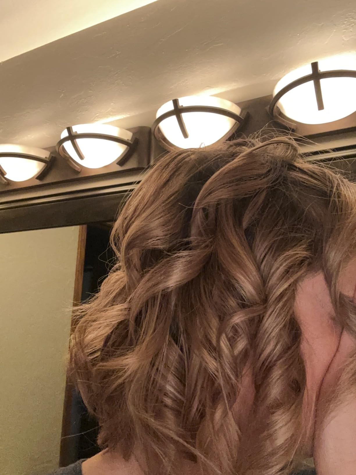 BaByliss Pro Spring Curling Iron, Porcelain Ceramic Professional For Multiple Hair Types, Reaches 430 Degrees for Loose Long Lasting Curls customer photo 2