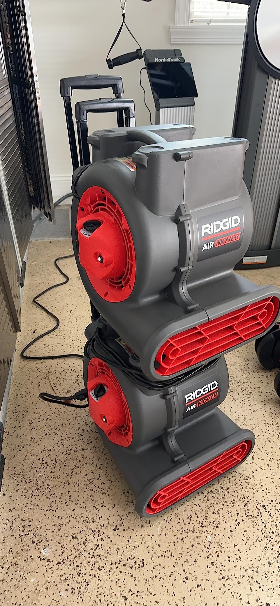 RIDGID 66323 AM2288RT 3-Speed Portable Air Mover for Water Damage Restoration, 1,625 CFM Blower Fan with Wheels and Handle customer photo 2