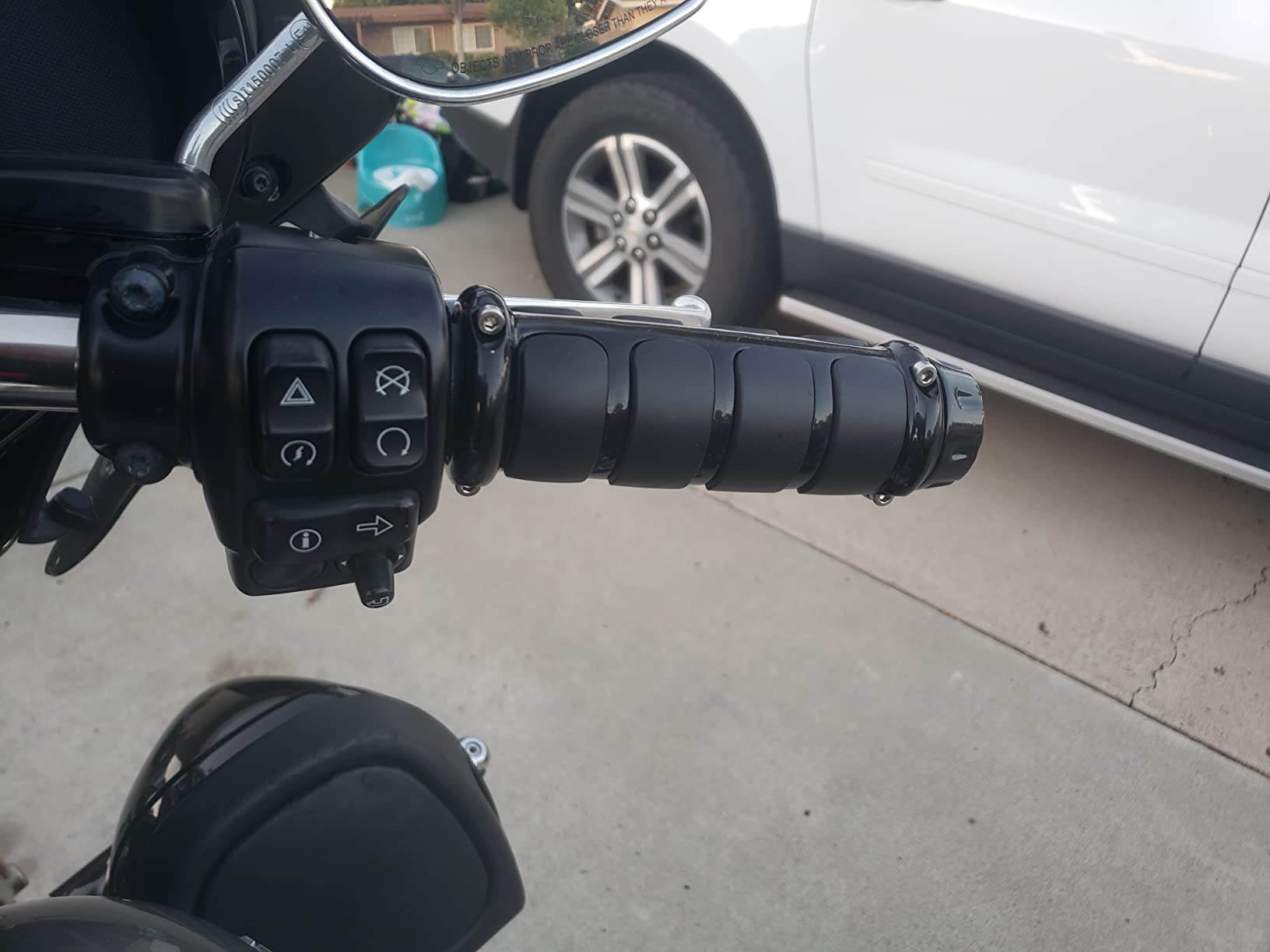 Kuryakyn 6781 Motorcycle Handlebar Accessory: ISO Grips for Harley-Davidson Motorcycles with Heated Grips, Gloss Black customer photo 1