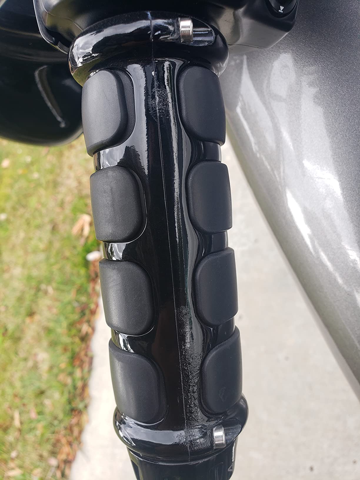 Kuryakyn 6781 Motorcycle Handlebar Accessory: ISO Grips for Harley-Davidson Motorcycles with Heated Grips, Gloss Black customer photo 2