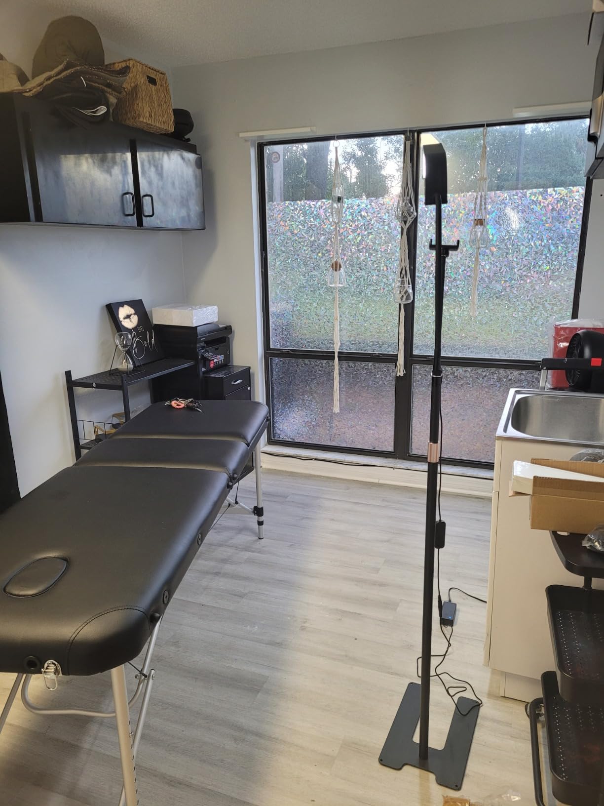 Yaheetech Massage Tables Portable Tattoo Table Adjustable Lash Bed Aluminium 3 Folding Spa Bed with Non-Woven Bag 28 inch Wide Black customer photo 2