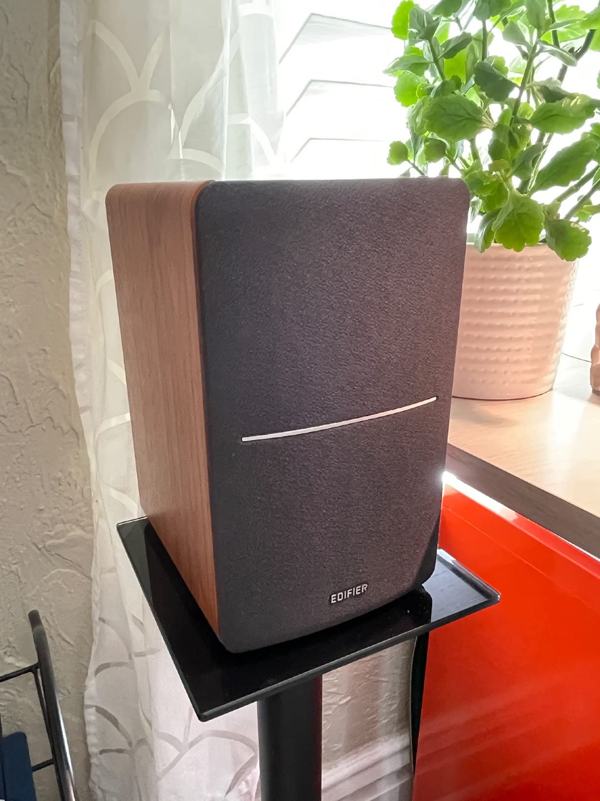 Edifier R1280DBs Active Bluetooth Bookshelf Speakers - Optical Input - 2.0 Wireless Studio Monitor Speaker - 42W RMS with Subwoofer Line Out - Wood Grain customer photo 2