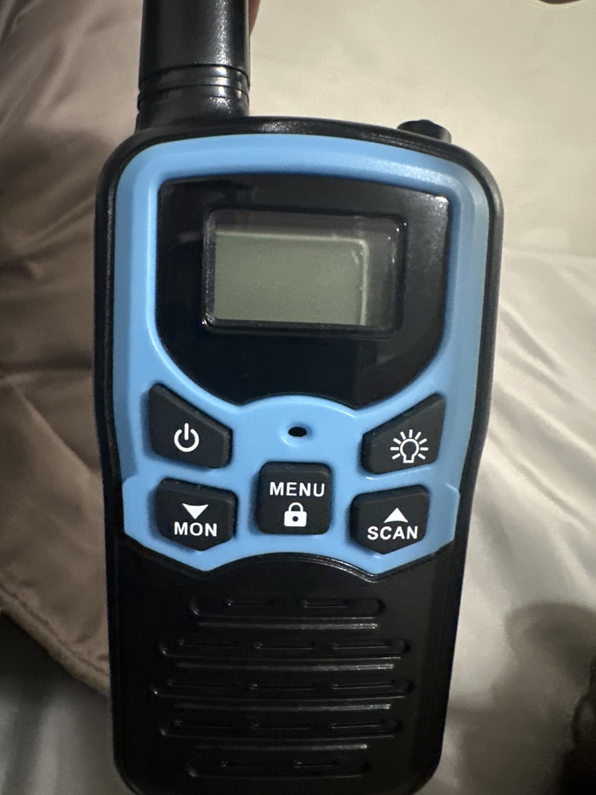 Walkie Talkies, MOICO Long Range Walkie Talkies for Adults with 22 FRS Channels, Family Walkie Talkie with LED Flashlight VOX LCD Display for Hiking Camping Trip (Orange 2 Pack) customer photo 1