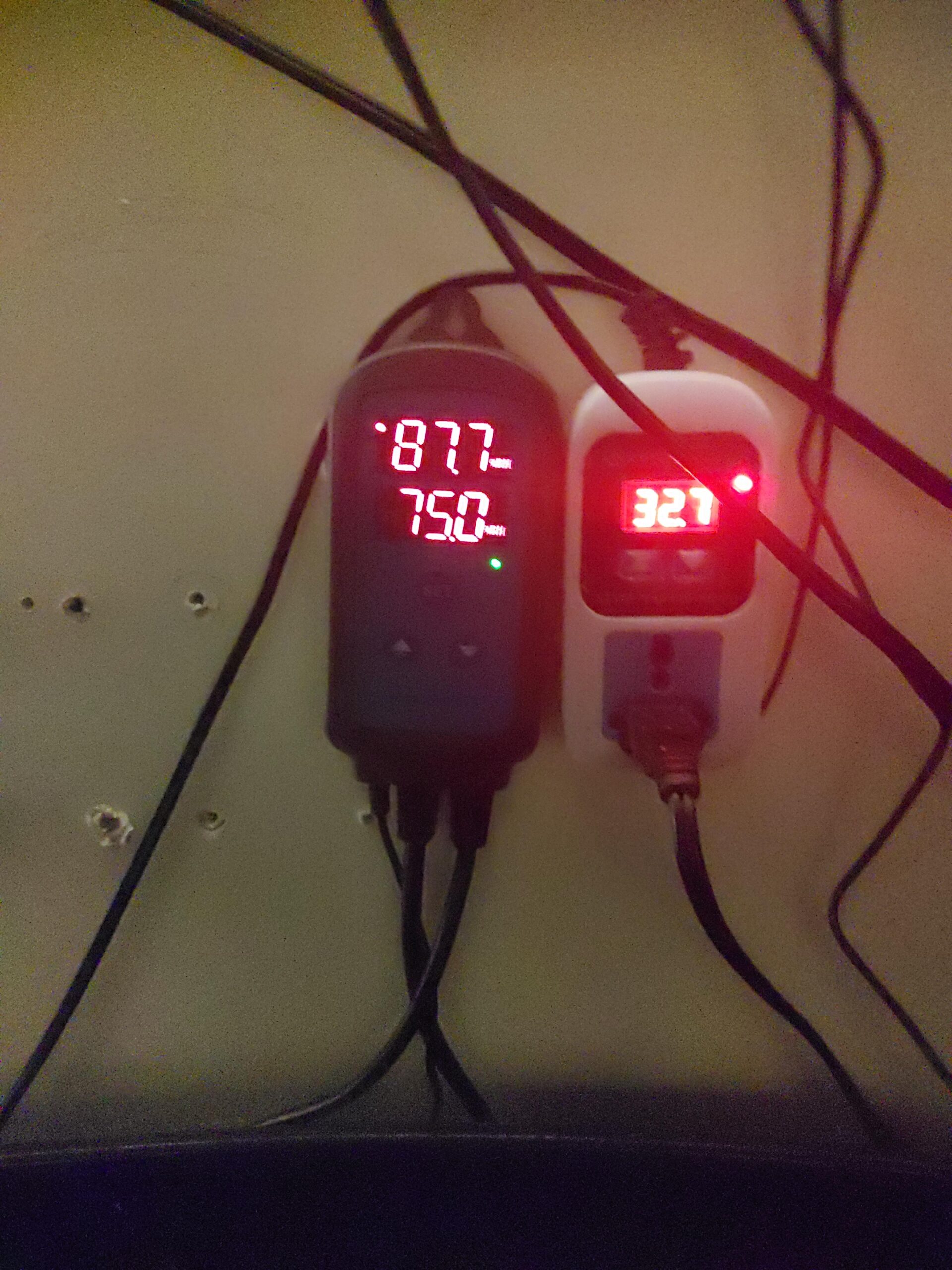 Inkbird Digital Wi-Fi Humidity Controller IHC-200 Dual Outlet Pre-Wired Humidistat for Mushroom Growing Curing Meat Reptile Greenhouse Support Humidifier Dehumidifier Fan iOS&Andriod customer photo 1