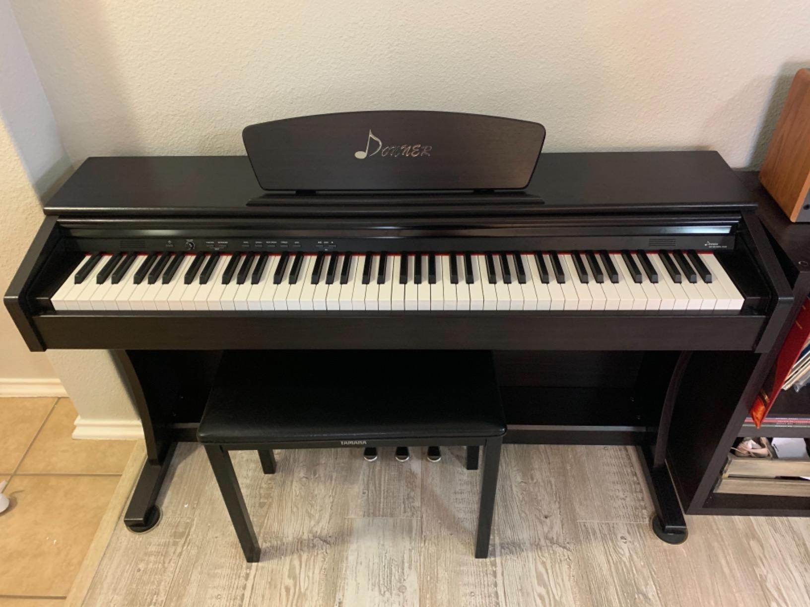 Donner DDP-300 Digital Piano with 88 Graded Hammer Action Weighted Keys, Record, Bluetooth, 10 Voices, 4 Reverb, Speakers, Professional Full Size Key Keyboard Electric Dark Rose customer photo 2