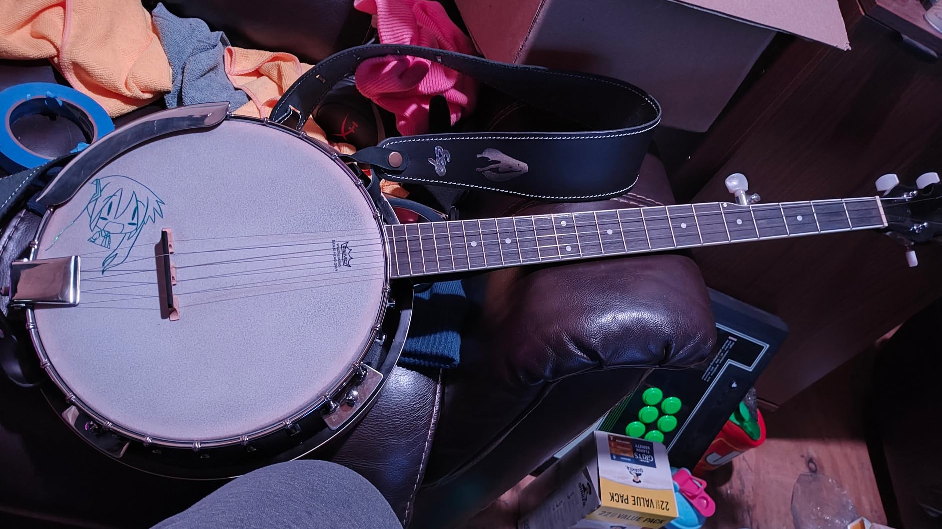 Ashthorpe 5-String Banjo - Full Size with 24 Brackets, Closed Back, Mahogany Resonator, Geared 5th Tuner, Padded Gig Bag customer photo 2