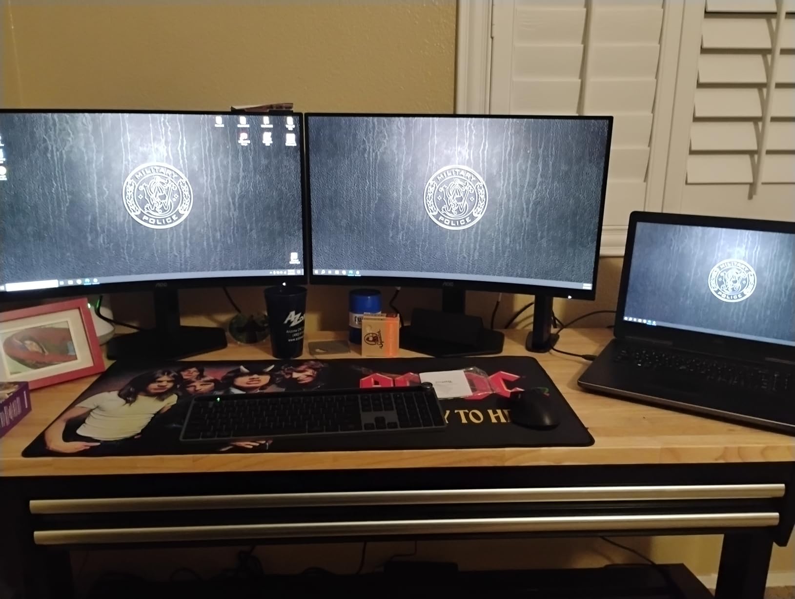 Plugable USB 3.0 and USB-C Universal Laptop Docking Station - DisplayLink, Dual HDMI, Gigabit Ethernet customer photo 1