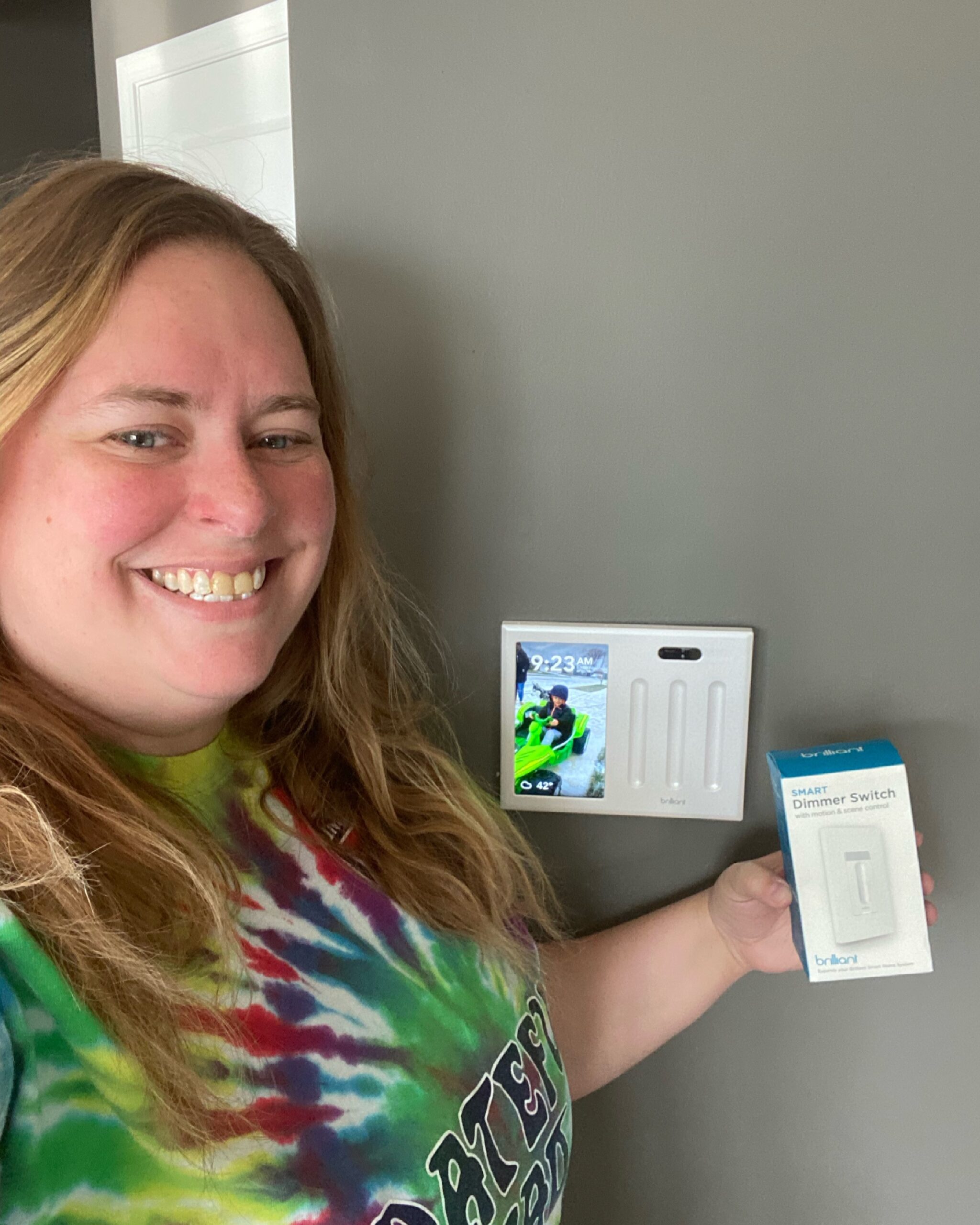 Brilliant Smart Dimmer Switch (White) - Compatible with Alexa, Google Assistant, Apple HomeKit, Hue, LIFX, SmartThings, TP-Link, Wemo and More customer photo 1