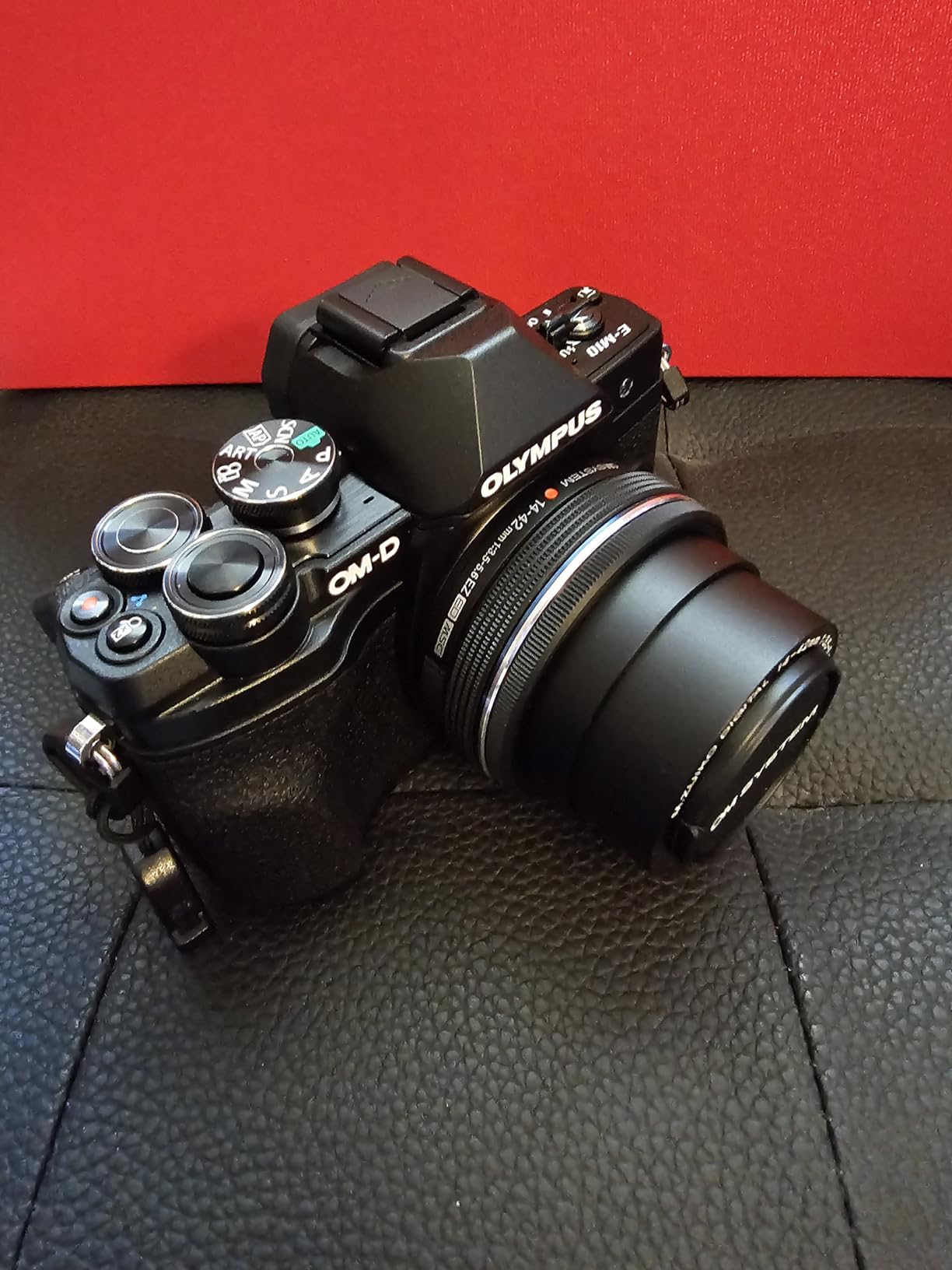 OM SYSTEM Olympus E-M10 Mark IV Silver Micro Four Thirds System Camera M.Zuiko Digital ED 14-42mm F3.5-5.6 EZ kit 20MP Sensor 5-Axis Image Stabilization 4K Video customer photo 1