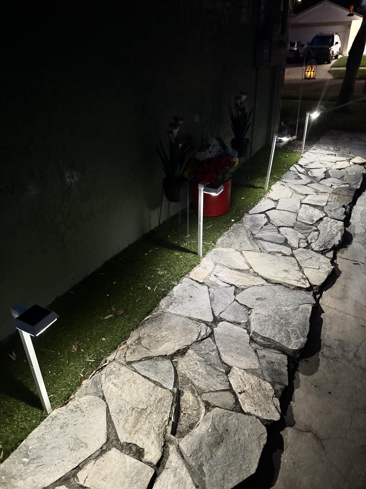Bobcat Solar Pathway Lights Outdoor Super Bright 300 lumens with 2-in-1 Warm White and Daylight Color Modes, Solar LED Lights Outdoor Waterproof for Path, Sidewalk, Driveway or Walk Way Light (4 Pack) customer photo 2