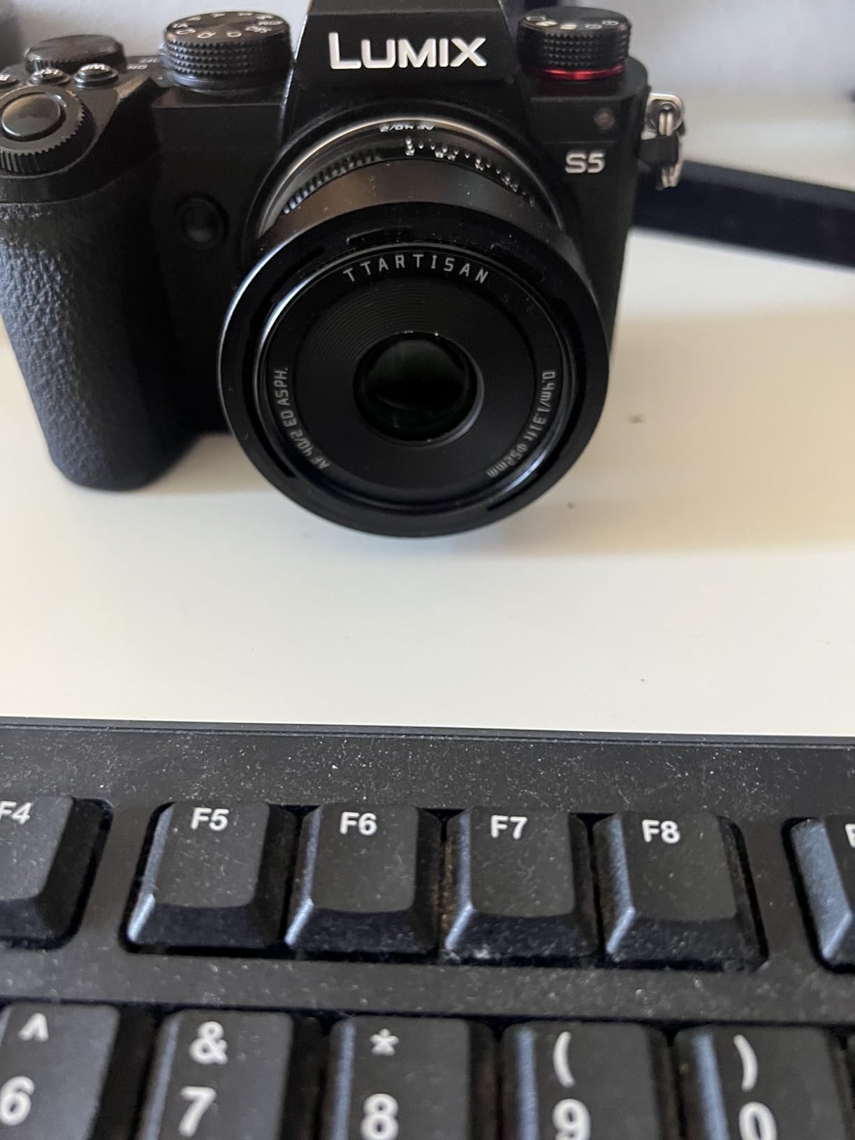 LUMIX S5 Full Frame Mirrorless Camera, 4K 60P Video Recording with Flip Screen and WiFi, L-Mount, 5-Axis Dual I.S., DC-S5BODY customer photo 1